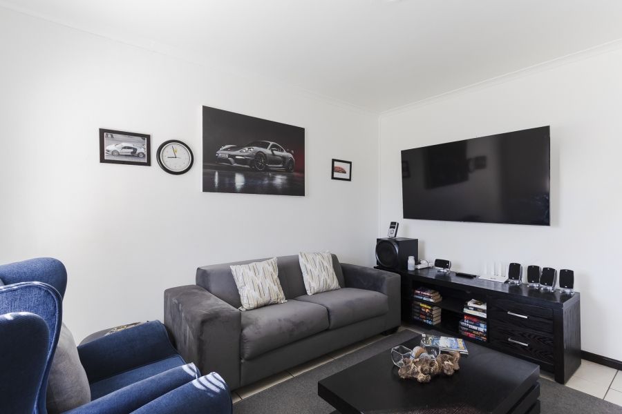 2 Bedroom Property for Sale in Victoria Park Western Cape
